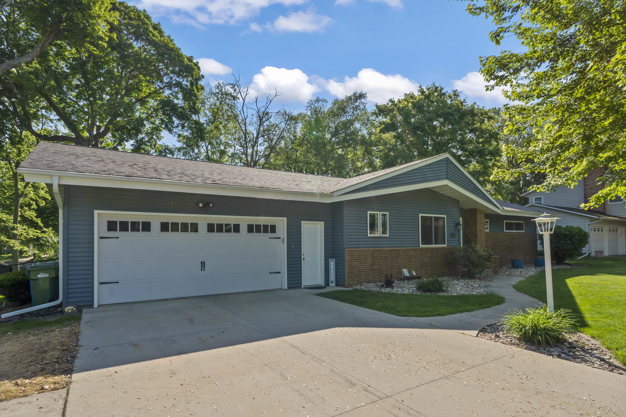 The Updated Ranch Home in Waverly Iowa that Everyone is Loving | Oakridge Real Estate